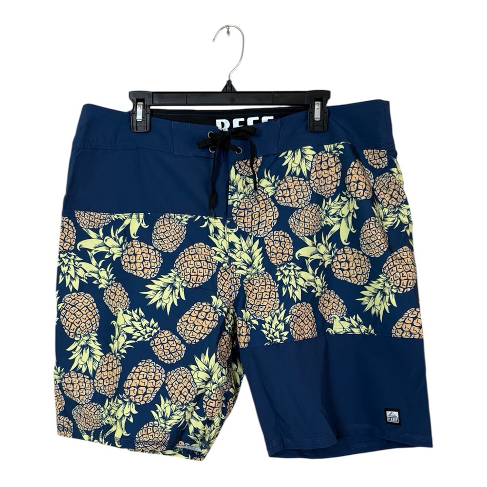 Reef Men’s Navy Pineapple Block Print Swim Unlined 8” Shorts Size 38”